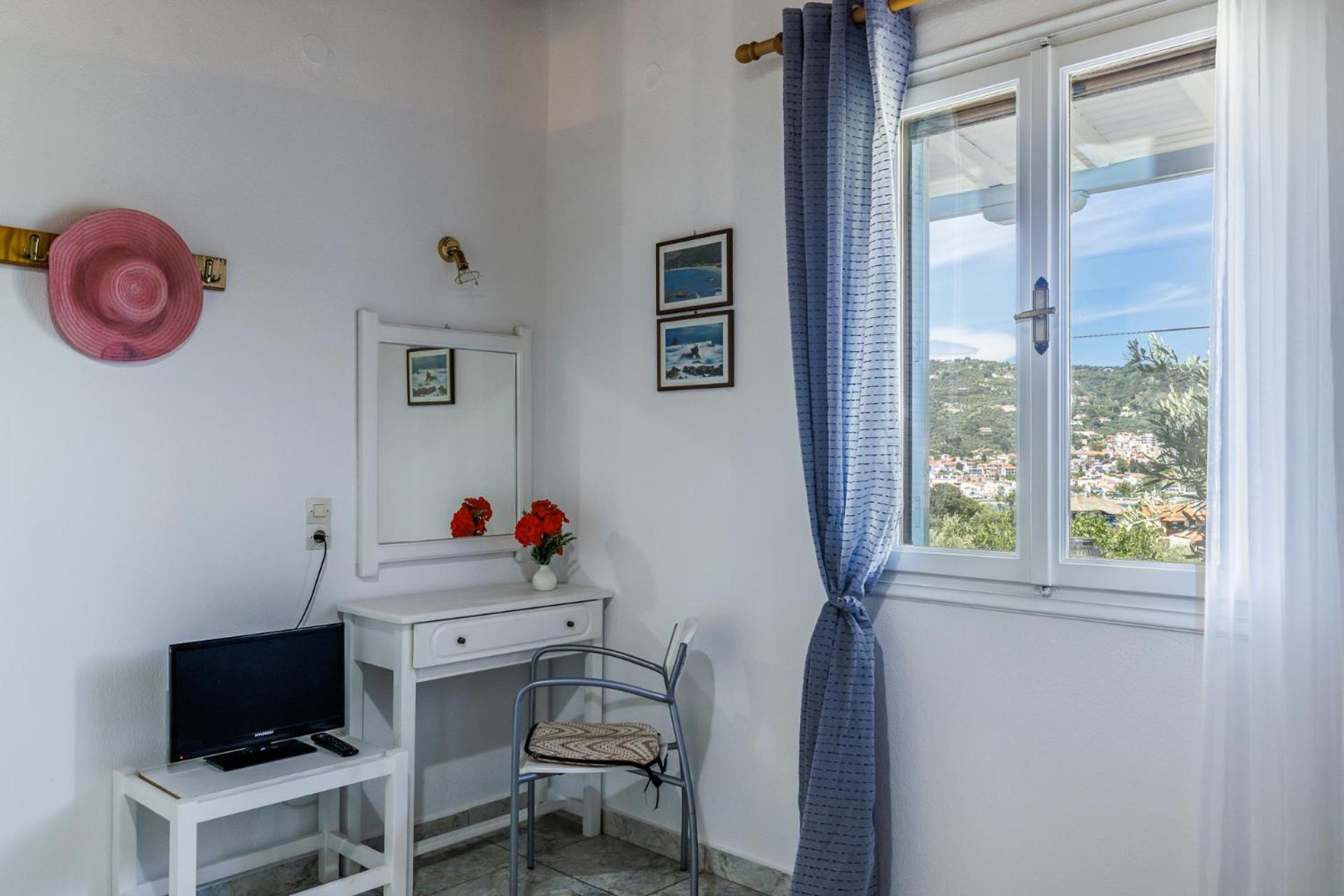 Anesis Apartment 2 Fireplace Skopelos Buitenkant foto